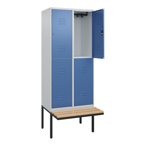 C+P Doppelstock-Spind Classic PLUS, Bank, 2 Abteile, 2120x800x815mm, 7035/5023 Verschluss Zylinderschloss Sitzbanktyp auskragend Material Sitzfläche Buche-Hartholz