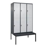 C+P Doppelstock-Spind Classic PLUS, Bank, 3 Abteile, 2120x1200x815mm, 7016/7035 Verschluss Sicherheits-Drehriegel Sitzbanktyp untergebaut Material Sitzfläche Kunststoff
