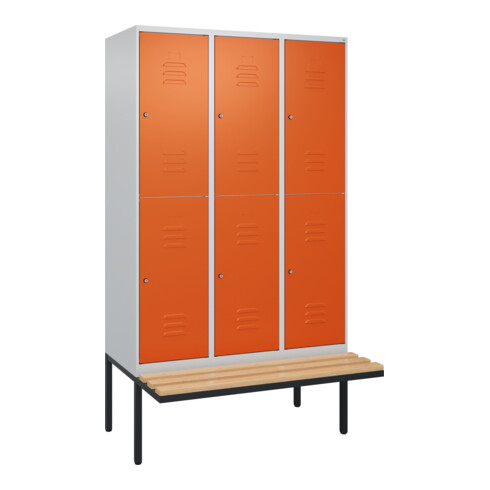 C+P Doppelstock-Spind Classic PLUS, Bank, 3 Abteile, 2120x1200x815mm, 7035/2004 Verschluss Zylinderschloss Sitzbanktyp auskragend Material Sitzfläche Buche-Hartholz
