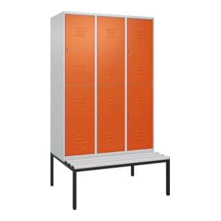 C+P Doppelstock-Spind Classic PLUS, Bank, 3 Abteile, 2120x1200x815mm, 7035/2004 Verschluss Zylinderschloss Sitzbanktyp untergebaut Material Sitzfläche Kunststoff