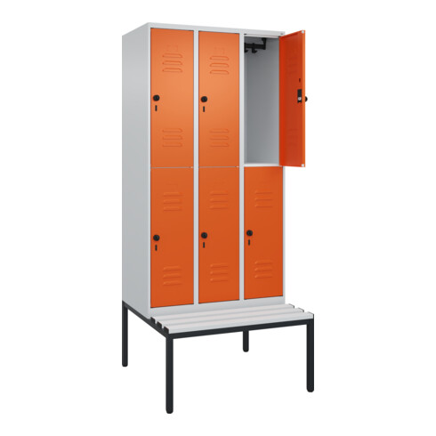C+P Doppelstock-Spind Classic PLUS, Bank, 3 Abteile, 2120x900x815mm, 7035/2004 Verschluss Sicherheits-Drehriegel Sitzbanktyp untergebaut Material Sitzfläche Kunststoff