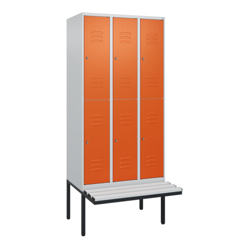 C+P Doppelstock-Spind Classic PLUS, Bank, 3 Abteile, 2120x900x815mm, 7035/2004 Verschluss Zylinderschloss Sitzbanktyp auskragend Material Sitzfläche Kunststoff