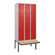 C+P Doppelstock-Spind Classic PLUS, Bank, 3 Abteile, 2120x900x815mm, 7035/3020 Verschluss Sicherheits-Drehriegel Sitzbanktyp auskragend Material Sitzfläche Buche-Hartholz