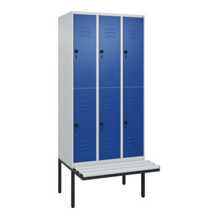 C+P Doppelstock-Spind Classic PLUS, Bank, 3 Abteile, 2120x900x815mm, 7035/5010 Verschluss Sicherheits-Drehriegel Sitzbanktyp auskragend Material Sitzfläche Kunststoff