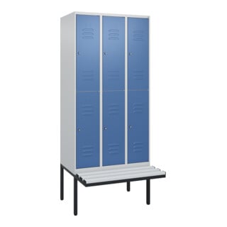 C+P Doppelstock-Spind Classic PLUS, Bank, 3 Abteile, 2120x900x815mm, 7035/5023 Verschluss Zylinderschloss Sitzbanktyp auskragend Material Sitzfläche Kunststoff