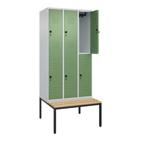 C+P Doppelstock-Spind Classic PLUS, Bank, 3 Abteile, 2120x900x815mm, 7035/6011 Verschluss Sicherheits-Drehriegel Sitzbanktyp untergebaut Material Sitzfläche Buche-Hartholz