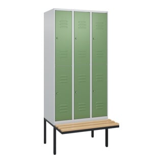 C+P Doppelstock-Spind Classic PLUS, Bank, 3 Abteile, 2120x900x815mm, 7035/6011 Verschluss Zylinderschloss Sitzbanktyp auskragend Material Sitzfläche Buche-Hartholz