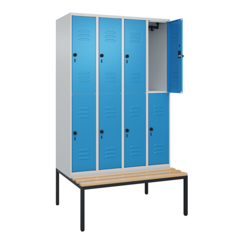C+P Doppelstock-Spind Classic PLUS, Bank, 4 Abteile, 2120x1200x815mm, 7035/5012 Verschluss Sicherheits-Drehriegel Sitzbanktyp untergebaut Material Sitzfläche Buche-Hartholz