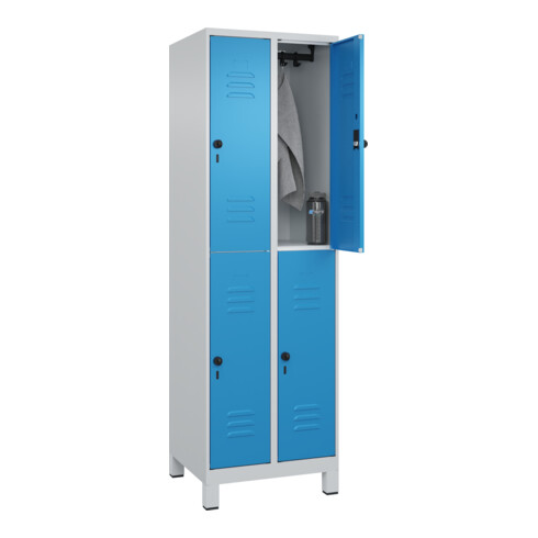 C+P Doppelstock-Spind Classic PLUS, Füße, 2 Abteile, 1950x600x500mm, 7035/5012