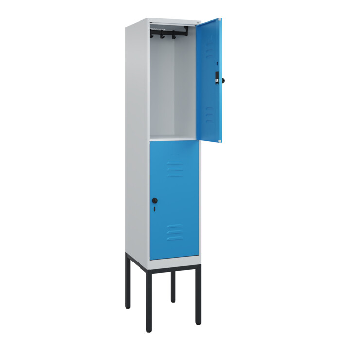 C+P Doppelstock-Spind Classic PLUS, Gestell, 1 Abteil, 2120x400x500mm, 7035/5012 Verschluss Sicherheits-Drehriegel Front RAL 5012 Lichtblau