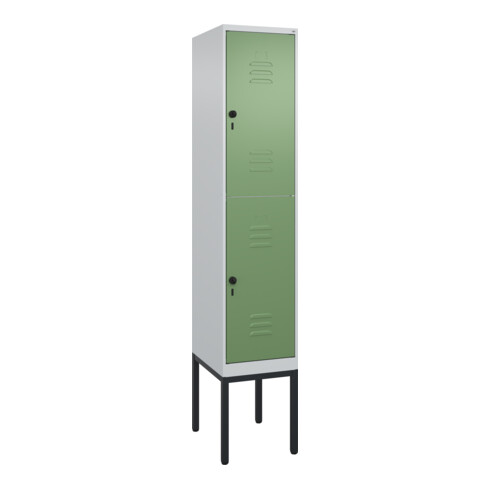 C+P Doppelstock-Spind Classic PLUS, Gestell, 1 Abteil, 2120x400x500mm, 7035/6011 Verschluss Sicherheits-Drehriegel Front RAL 6011 Resedagrün