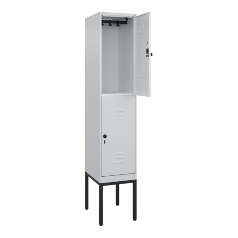 C+P Doppelstock-Spind Classic PLUS, Gestell, 1 Abteil, 2120x400x500mm, 7035/7035 Verschluss Sicherheits-Drehriegel Front RAL 7035 Lichtgrau
