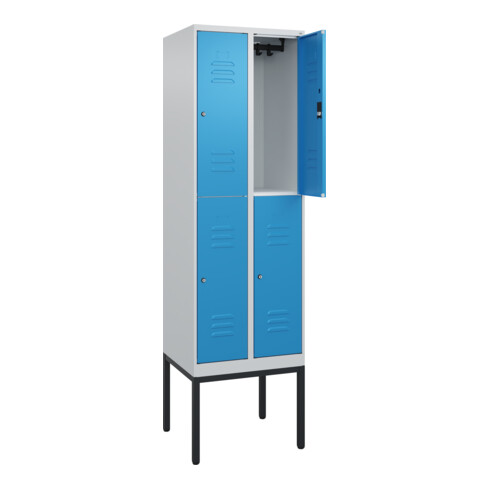 C+P Doppelstock-Spind Classic PLUS, Gestell, 2 Abteile, 2120x600x500mm, 7035/501 Verschluss Zylinderschloss Front RAL 5012 Lichtblau