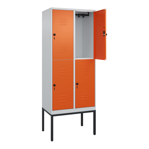 C+P Doppelstock-Spind Classic PLUS, Gestell, 2 Abteile, 2120x800x500mm, 7035/200 Verschluss Sicherheits-Drehriegel Front RAL 2004 Reinorange