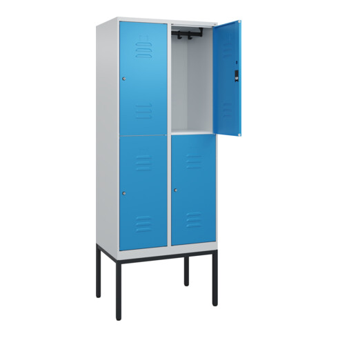 C+P Doppelstock-Spind Classic PLUS, Gestell, 2 Abteile, 2120x800x500mm, 7035/501 Verschluss Zylinderschloss Front RAL 5012 Lichtblau