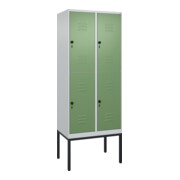 C+P Doppelstock-Spind Classic PLUS, Gestell, 2 Abteile, 2120x800x500mm, 7035/601 Verschluss Sicherheits-Drehriegel Front RAL 6011 Resedagrün