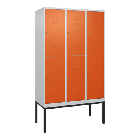 C+P Doppelstock-Spind Classic PLUS, Gestell, 3 Abteile, 2120x1200x500mm, 7035/20 Verschluss Zylinderschloss Front RAL 2004 Reinorange