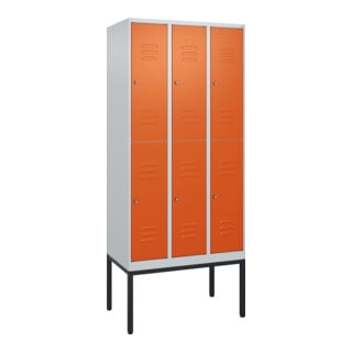 C+P Doppelstock-Spind Classic PLUS, Gestell, 3 Abteile, 2120x900x500mm, 7035/200 Verschluss Zylinderschloss Front RAL 2004 Reinorange