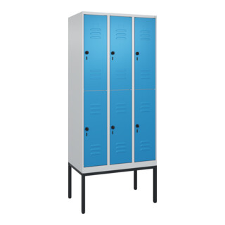C+P Doppelstock-Spind Classic PLUS, Gestell, 3 Abteile, 2120x900x500mm, 7035/501 Verschluss Sicherheits-Drehriegel Front RAL 5012 Lichtblau