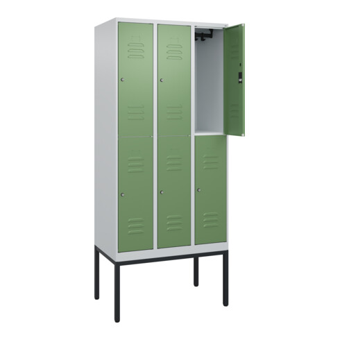 C+P Doppelstock-Spind Classic PLUS, Gestell, 3 Abteile, 2120x900x500mm, 7035/601 Verschluss Zylinderschloss Front RAL 6011 Resedagrün