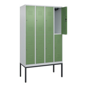 C+P Doppelstock-Spind Classic PLUS, Gestell, 4 Abteile, 2120x1200x500mm, 7035/60 Verschluss Zylinderschloss Front RAL 6011 Resedagrün
