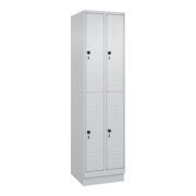 C+P Doppelstock-Spind Classic PLUS, Sockel, 2 Abteile, 1950x500x500mm, 7035/7035 Front RAL 7035 Lichtgrau