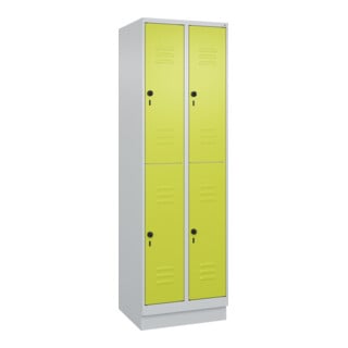 C+P Doppelstock-Spind Classic PLUS, Sockel, 2 Abteile, 1950x600x500mm, 7035/0024 Front 1108060 RDS Viridingrün