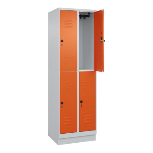 C+P Doppelstock-Spind Classic PLUS, Sockel, 2 Abteile, 1950x600x500mm, 7035/2004 Front RAL 2004 Reinorange