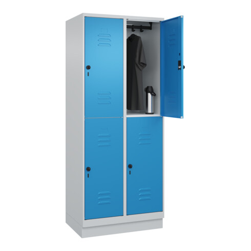 C+P Doppelstock-Spind Classic PLUS, Sockel, 2 Abteile, 1950x800x500mm, 7035/5012 Front RAL 5012 Lichtblau