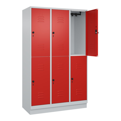 C+P Doppelstock-Spind Classic PLUS, Sockel, 3 Abteile, 1950x1200x500mm, 7035/302 Front RAL 3020 Verkehrsrot