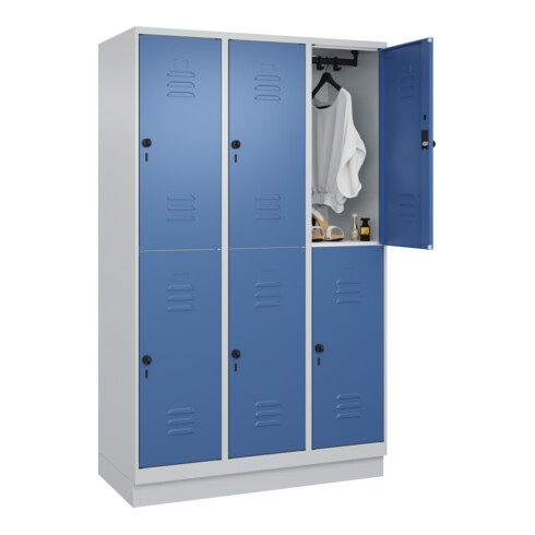 C+P Doppelstock-Spind Classic PLUS, Sockel, 3 Abteile, 1950x1200x500mm, 7035/502 Front RAL 5023 Fernblau