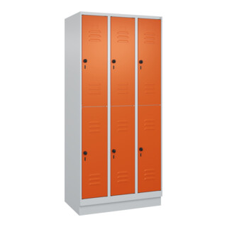 C+P Doppelstock-Spind Classic PLUS, Sockel, 3 Abteile, 1950x900x500mm, 7035/2004 Front RAL 2004 Reinorange
