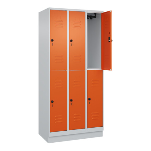 C+P Doppelstock-Spind Classic PLUS, Sockel, 3 Abteile, 1950x900x500mm, 7035/2004 Front RAL 2004 Reinorange
