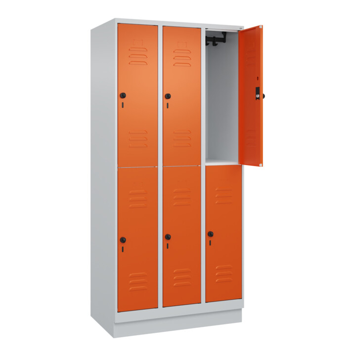 C+P Doppelstock-Spind Classic PLUS, Sockel, 3 Abteile, 1950x900x500mm, 7035/2004 Front RAL 2004 Reinorange