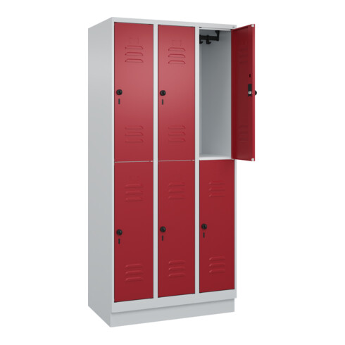 C+P Doppelstock-Spind Classic PLUS, Sockel, 3 Abteile, 1950x900x500mm, 7035/3003 Front RAL 3003 Rubinrot