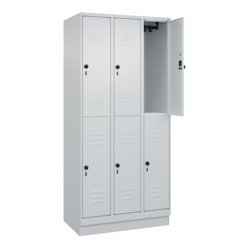 C+P Doppelstock-Spind Classic PLUS, Sockel, 3 Abteile, 1950x900x500mm, 7035/7035 Front RAL 7035 Lichtgrau