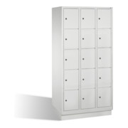 C+P Fächerschrank Classic auf Sockel 15 Fächer Front Lichtgrau Korpus Lichtgrau