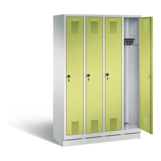 C+P Garderobenschrank Evolo, mit Sockel, 4 Abteile