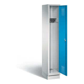 C+P Garderobenschrank Evolo, mit Sockel, 1 Abteil