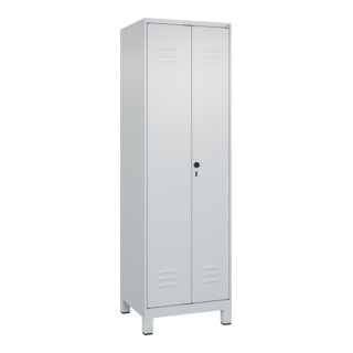 C+P Putzmittel-Spind Classic PLUS, Füße, Sicherheits-Drehriegel