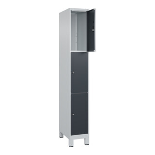 C+P Schließfachschrank Classic PLUS, Füße, Gefach oben 599 mm