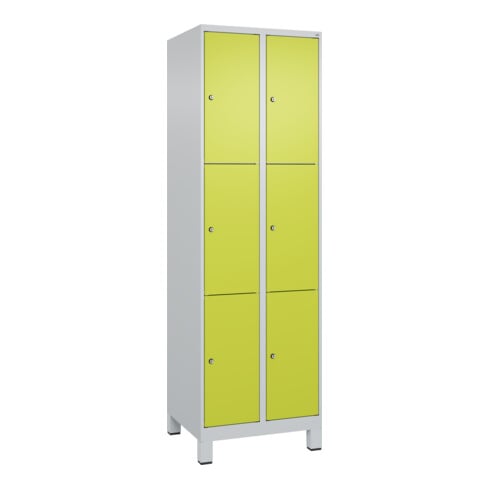 C+P Schließfachschrank Classic PLUS, Füße, 2 Abteile, 1950x600x500mm, 7035/0024 Innenhöhe Gefach oben (oberes 599 mm Front 1108060 RDS Viridingrün