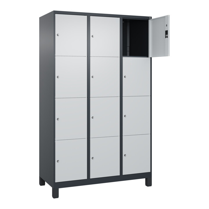 C+P Schließfachschrank Classic PLUS, Füße, 3 Abteile, 1950x1200x500mm, 7016/7035 Innenhöhe Gefach oben (oberes 453 mm Front RAL 7035 Lichtgrau