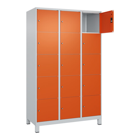 C+P Schließfachschrank Classic PLUS, Füße, 3 Abteile, 1950x1200x500mm, 7035/2004 Innenhöhe Gefach oben (oberes 365 mm Front RAL 2004 Reinorange