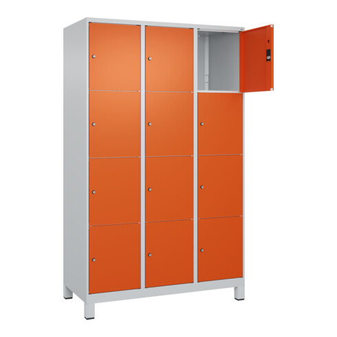 C+P Schließfachschrank Classic PLUS, Füße, 3 Abteile, 1950x1200x500mm, 7035/2004 Innenhöhe Gefach oben (oberes 453 mm Front RAL 2004 Reinorange