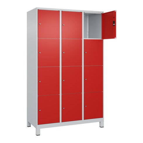 C+P Schließfachschrank Classic PLUS, Füße, 3 Abteile, 1950x1200x500mm, 7035/3020 Innenhöhe Gefach oben (oberes 453 mm Front RAL 3020 Verkehrsrot