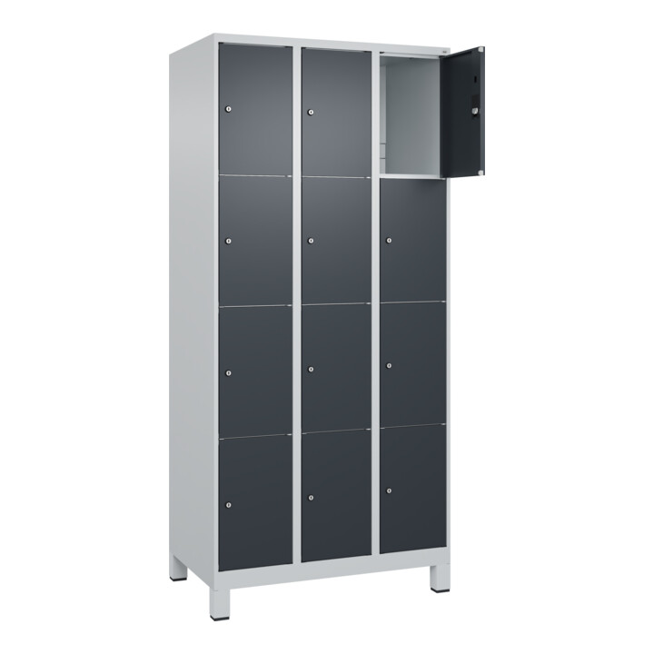 C+P Schließfachschrank Classic PLUS, Füße, 3 Abteile, 1950x900x500mm, 7035/7016 Innenhöhe Gefach oben (oberes 453 mm Front RAL 7016 Anthrazitgrau