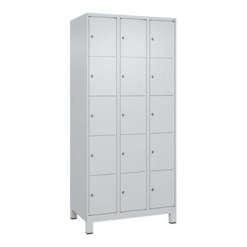 C+P Schließfachschrank Classic PLUS, Füße, 3 Abteile, 1950x900x500mm, 7035/7035 Innenhöhe Gefach oben (oberes 365 mm Front RAL 7035 Lichtgrau