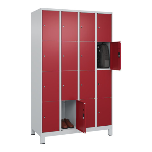 C+P Schließfachschrank Classic PLUS, Füße, 4 Abteile, 1950x1200x500mm, 7035/3003 Innenhöhe Gefach oben (oberes 453 mm Front RAL 3003 Rubinrot