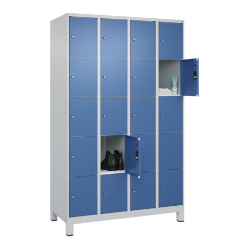 C+P Schließfachschrank Classic PLUS, Füße, 4 Abteile, 1950x1200x500mm, 7035/5023 Innenhöhe Gefach oben (oberes 365 mm Front RAL 5023 Fernblau